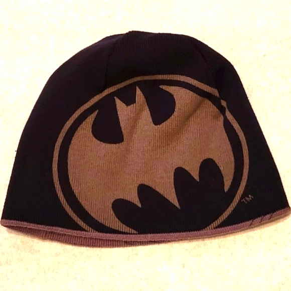 Reversible Batman toque - Picture 2 of 2